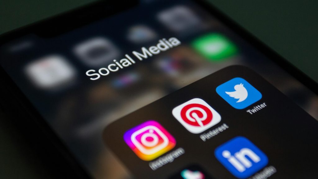 Pinterest marketing view on mobile device