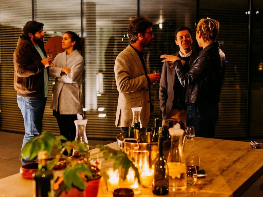 Business relations and customer network creation