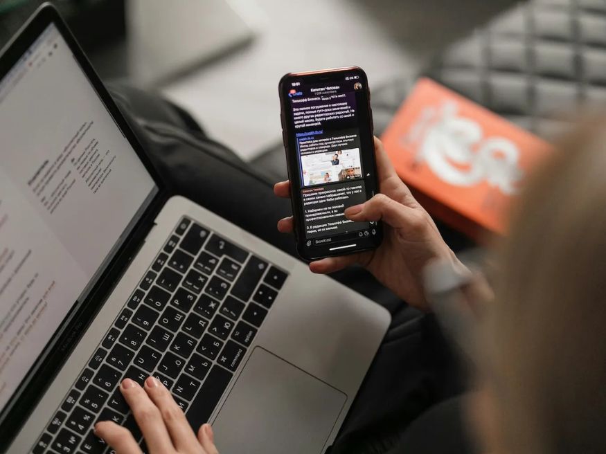 Messaging and customer service relations